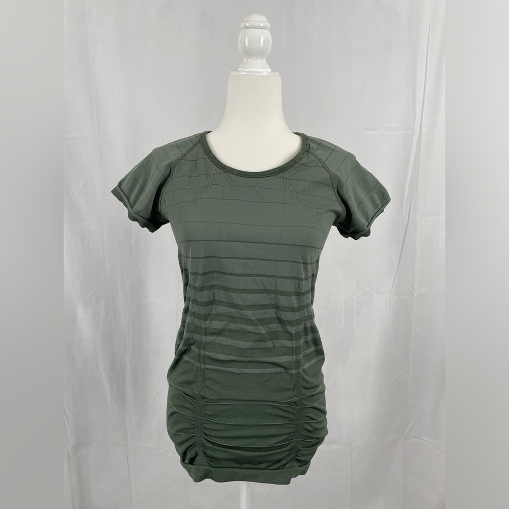 ATHLETA Fastest Track Shirt Workout Tee Olive Green Stripe RUCHED WOMEN’S SZ M